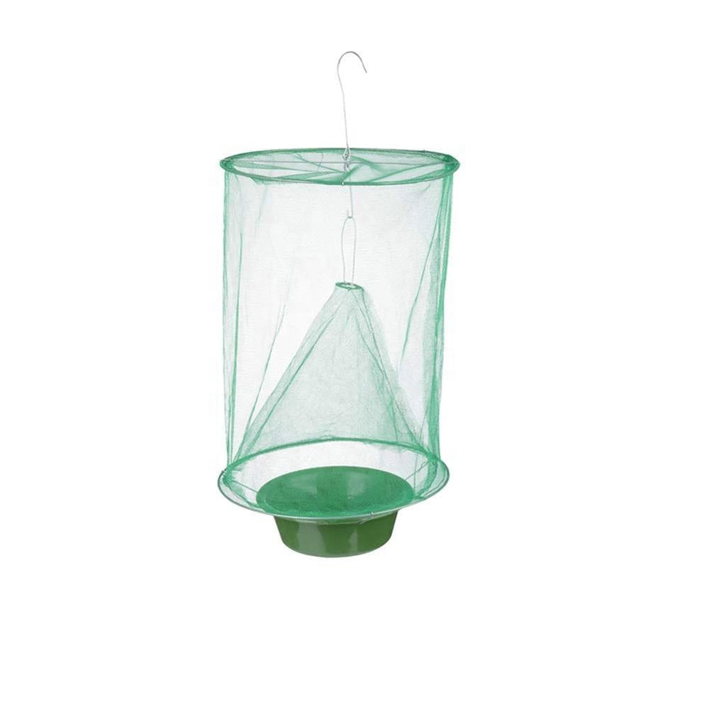 Flugfälla i grönt nät med skål för lockbete